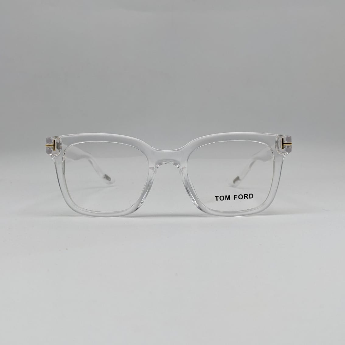 TOM FORD - Bold Compact Sized Luxury Glasses - 040